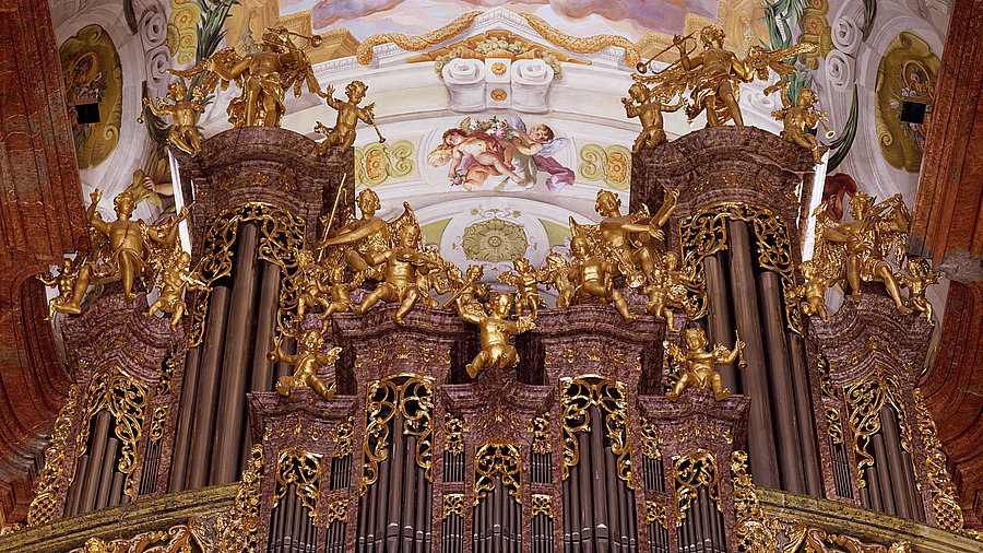 Hier sehen Sie ein Foto von der Orgel.